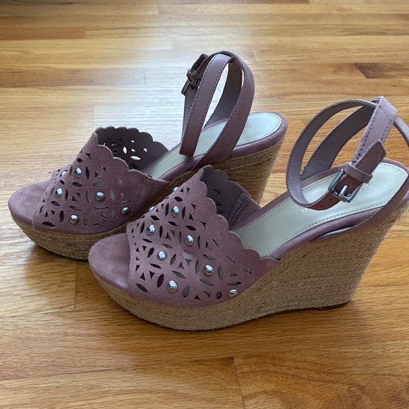 Marc Fisher Wedges. - Picture 2 of 4